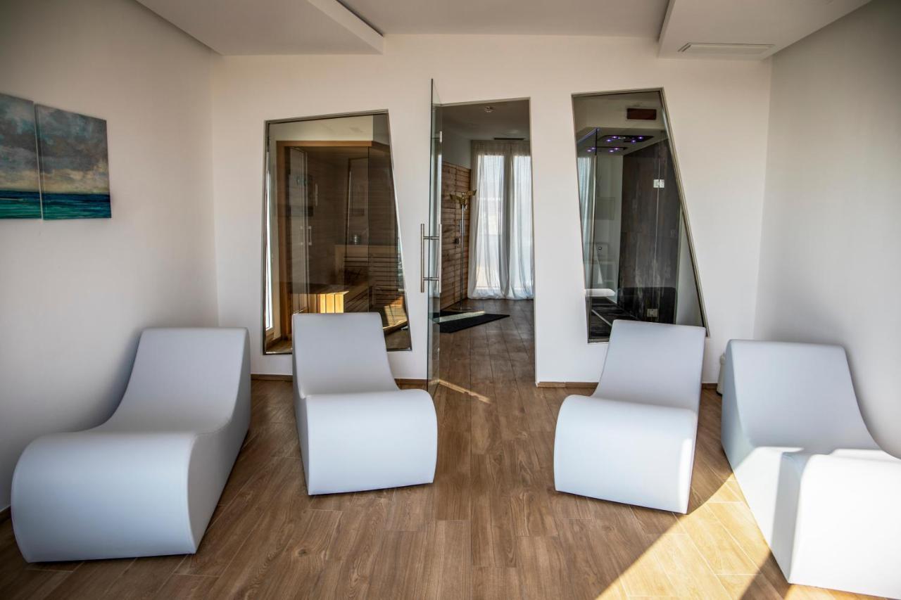 One Design Hotel Римини Екстериор снимка